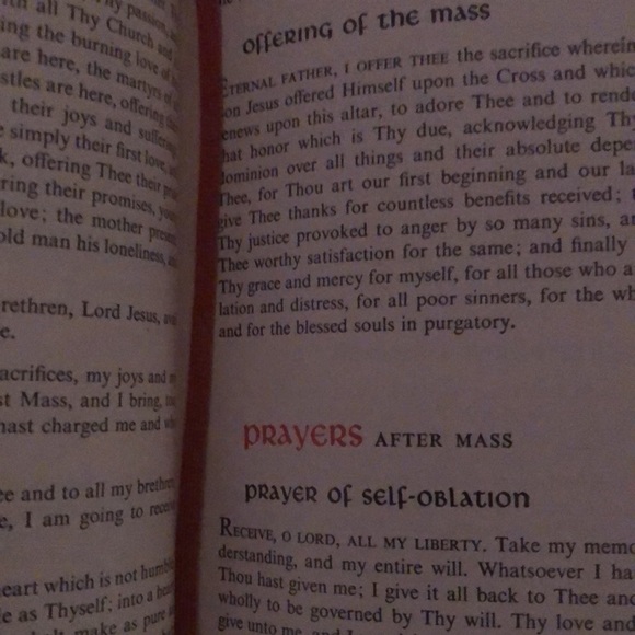 Brand new unused Catholic missal Bible - Picture 9 of 14